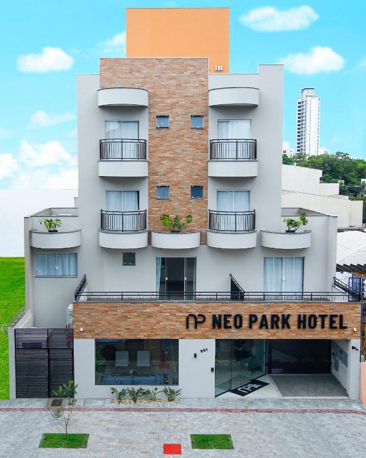 Neo Park Hotel マリンガ エクステリア 写真